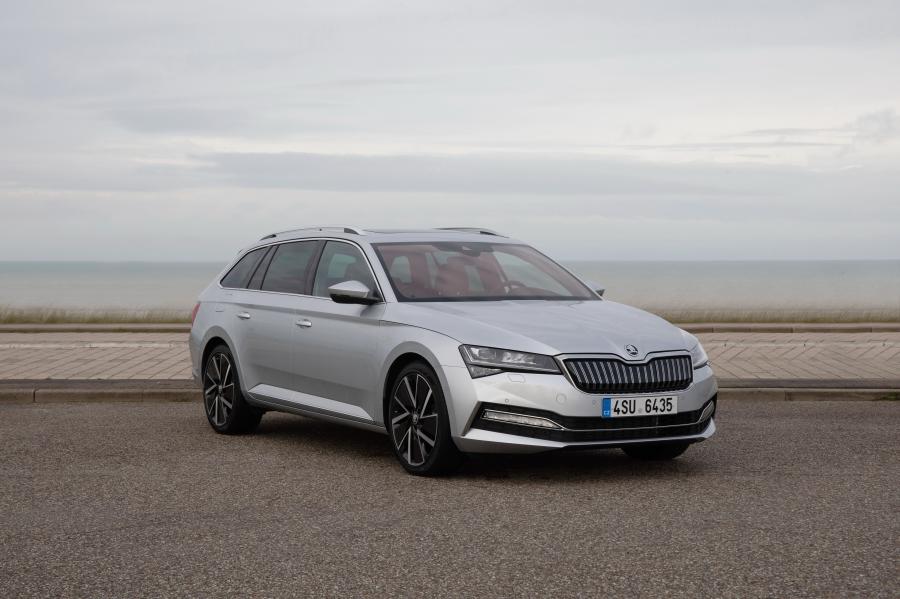  Skoda Superb iV Laurin & Klement Combi (3V) 2019 года  (WW) (фото 1 из 49)